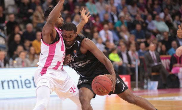 生涯首秀时 生涯首秀时